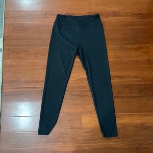 SOLID BLACK TWEEN LULAROE LEGGINGS